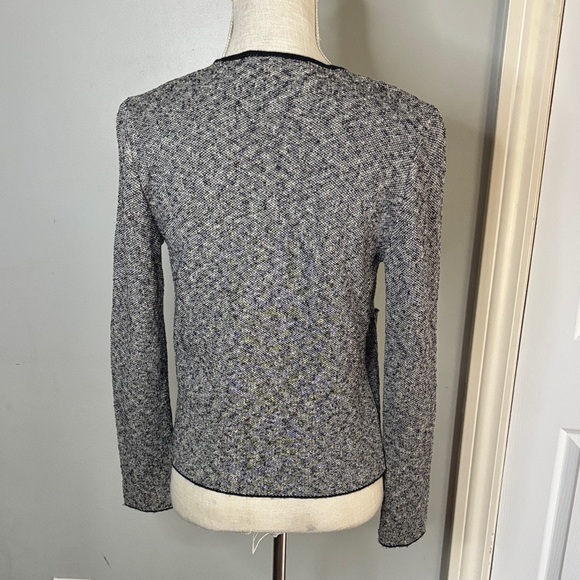 Chic Women's Black-Trimmed Gray Blazer - Picture 3 of 7